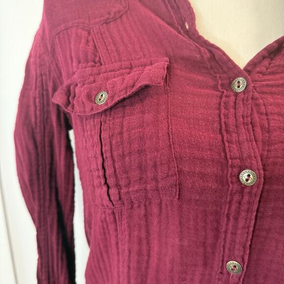 Free People Women’s Burgundy Button Up Shirt Tunic Size XS - Picture 3 of 6